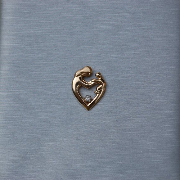 14k Yellow Gold Mother & Child Heart-Shaped Pendant With Diamond Accent - Picture 2 of 11